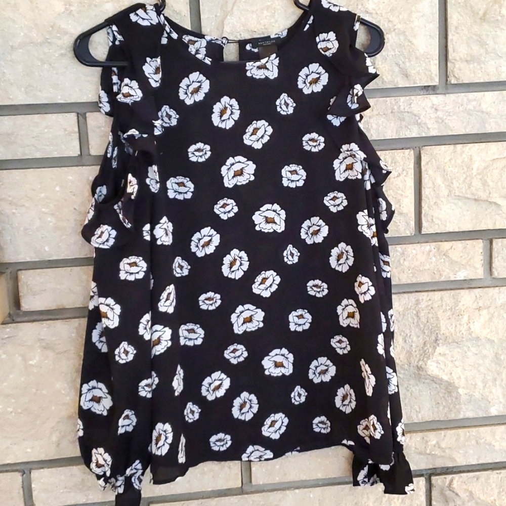 Ann Taylor Taylor Factory cold shoulder blouse sz S